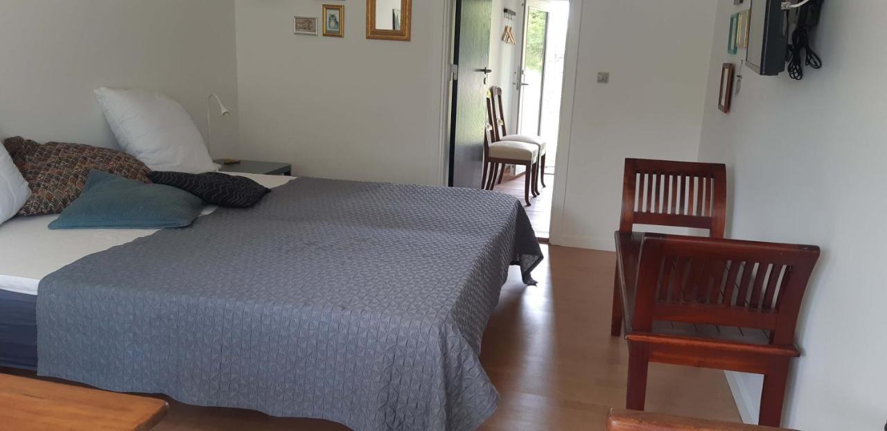 Bed and Breakfast Karens Bakke 2 Glesborg Екстер'єр фото